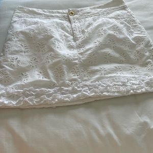 Ladies Lilly Pulitzer white skort